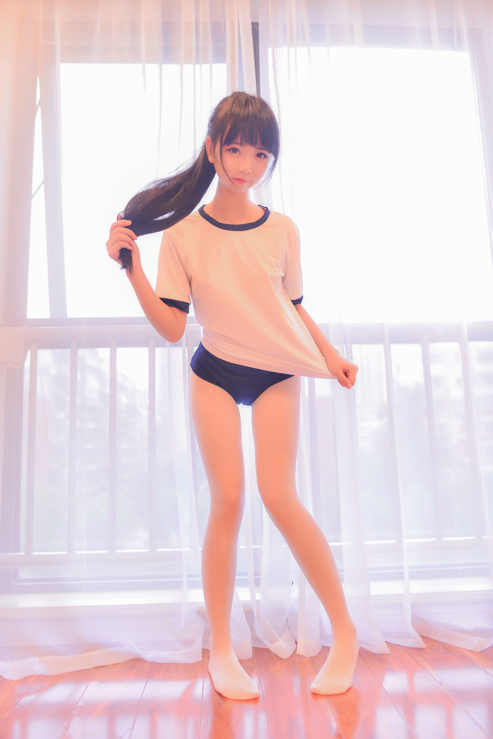 [萝莉COS]雪琪体操服插图2